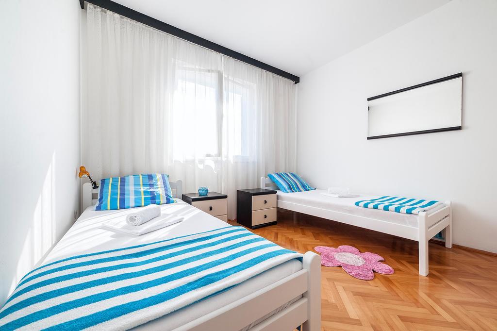 שיבניק Nada Sea View City Centre מראה חיצוני תמונה