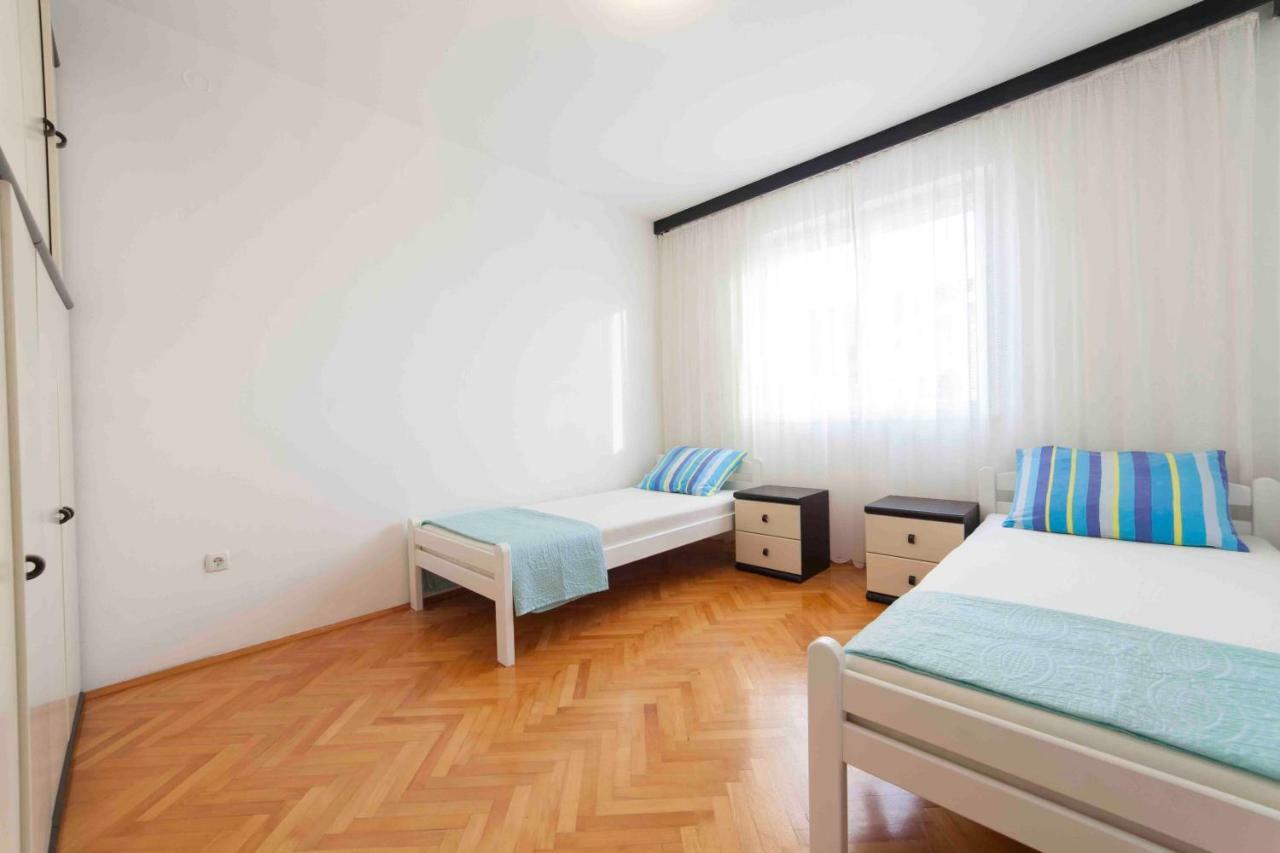 שיבניק Nada Sea View City Centre מראה חיצוני תמונה